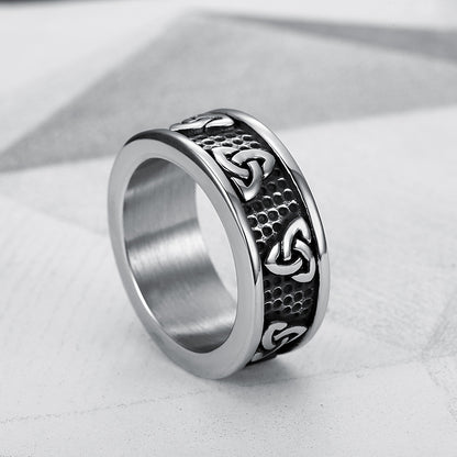 Goth Style Celtic Ring - Silver | GothReal